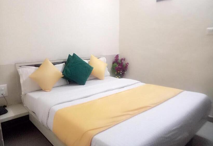 디럭스 룸, Gopi Palace