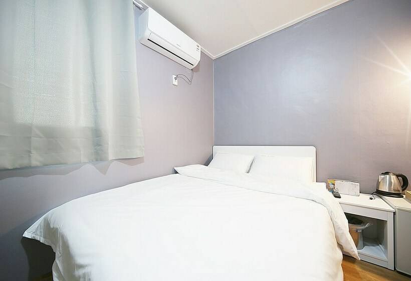 Номер Стандарт, Gunsan La Siesta