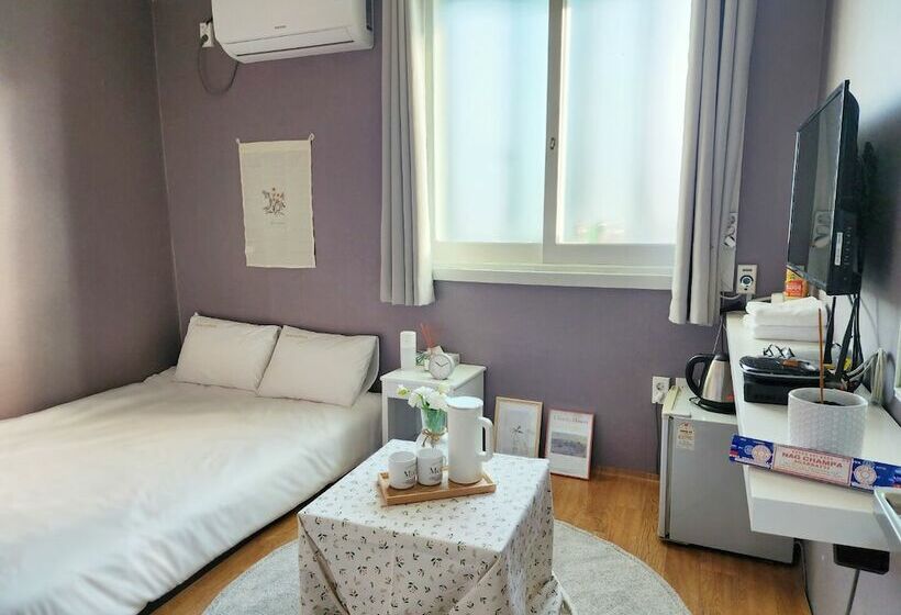 Номер Стандарт, Gunsan La Siesta