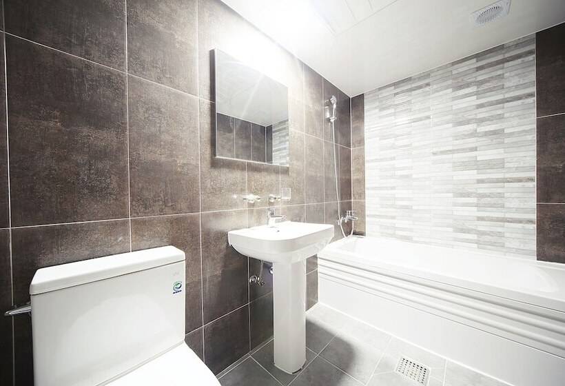 Номер Deluxe, Gunsan La Siesta