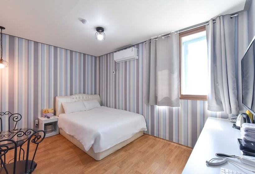 Номер Deluxe, Gunsan La Siesta