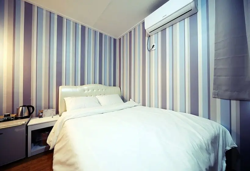 デラックスルーム, Gunsan La Siesta