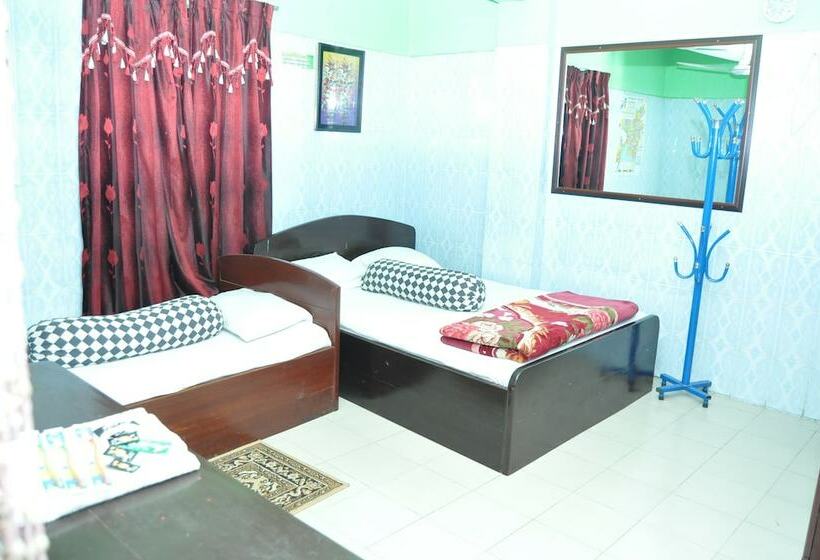 Economy Triple Room, Hilton City Residential