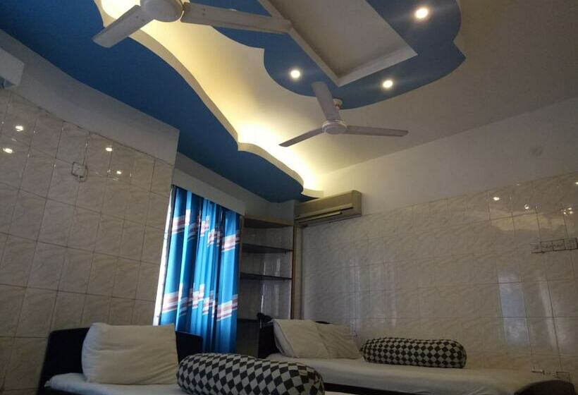 اتاق خانوادگی, Hilton City Residential