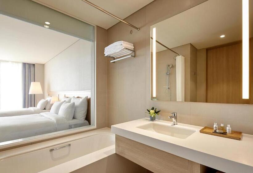 Номер Deluxe, Lotte Resort Sokcho