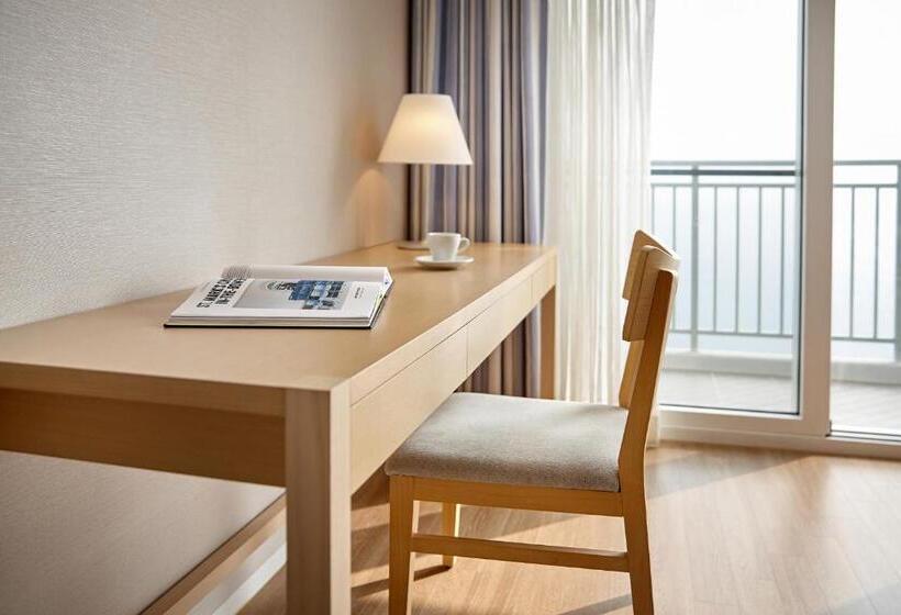 Номер Deluxe, Lotte Resort Sokcho