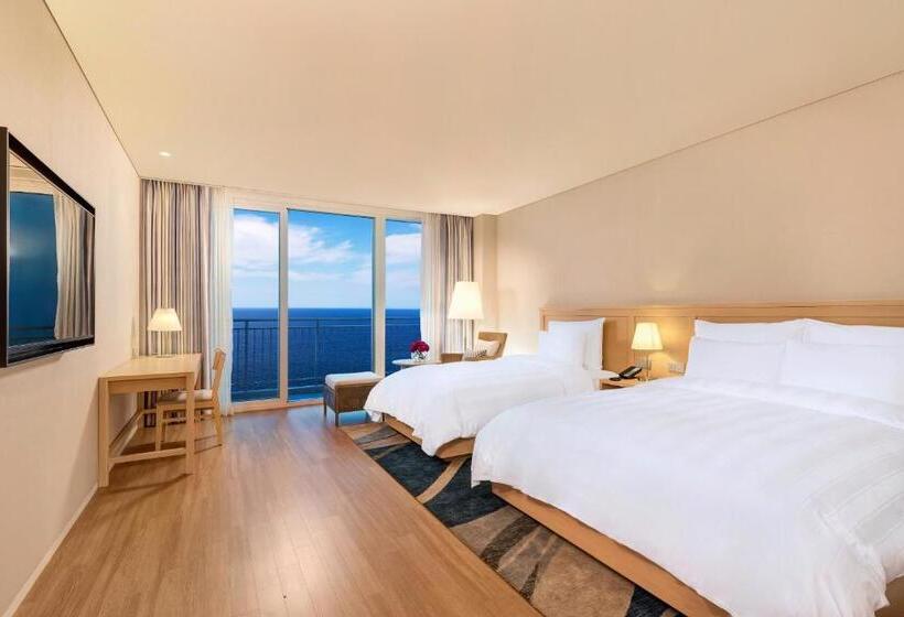 Номер Deluxe, Lotte Resort Sokcho