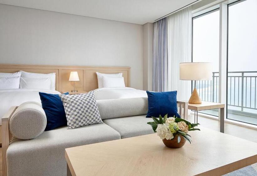 Семейный Номер Deluxe, Lotte Resort Sokcho