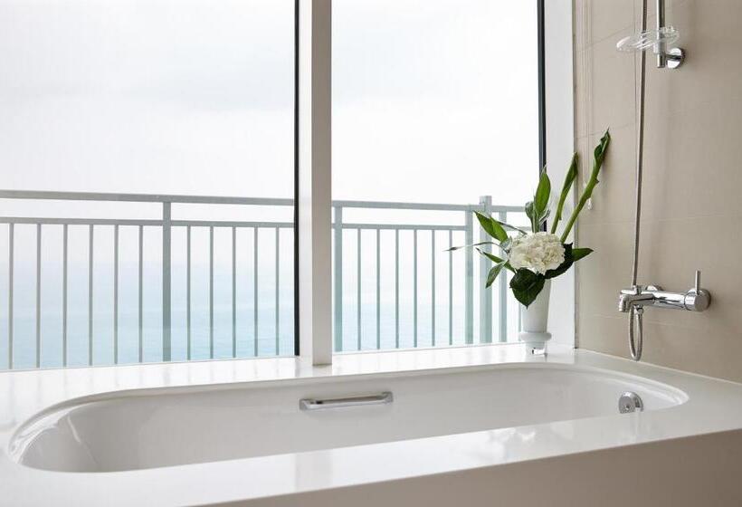 Люкс Superior, Lotte Resort Sokcho
