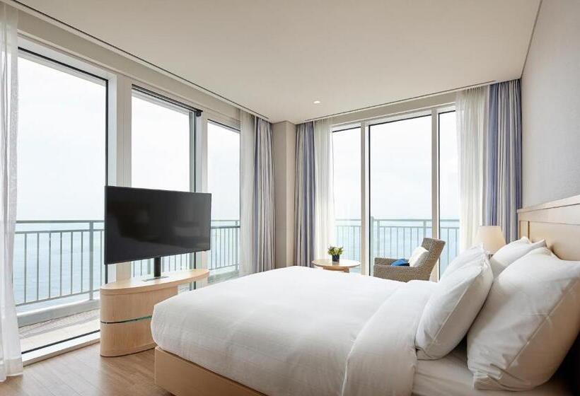 Люкс Superior, Lotte Resort Sokcho