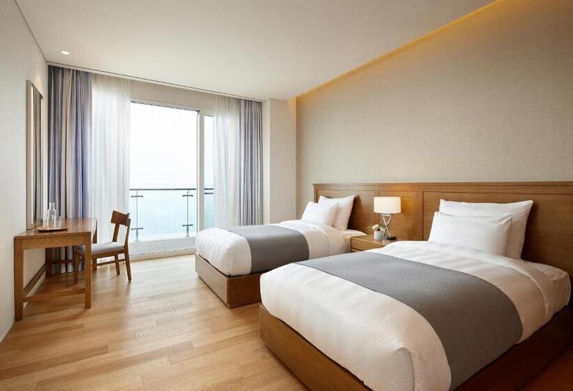 Люкс Премиум, Lotte Resort Sokcho