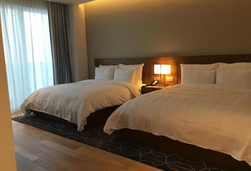Люкс Повышенной Комфортности, Lotte Resort Sokcho