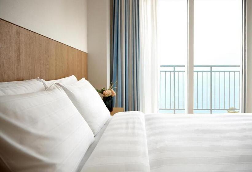 Люкс Повышенной Комфортности, Lotte Resort Sokcho