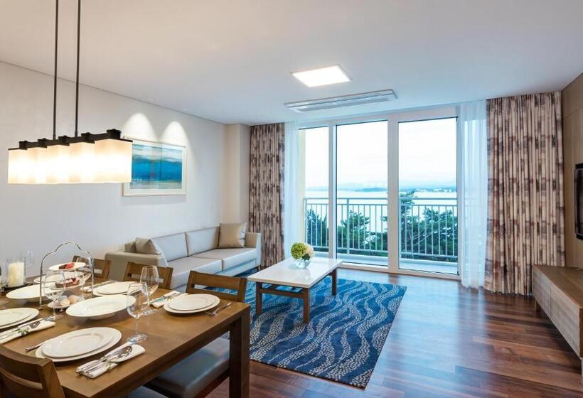 Номер Deluxe, Lotte Resort Sokcho