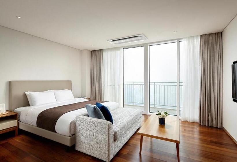 Номер Deluxe, Lotte Resort Sokcho