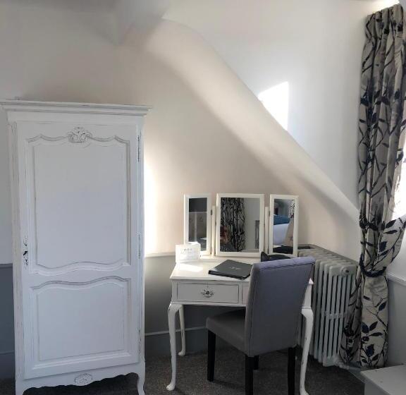 스탠다드 룸 킹사이즈 침대, No 6 B&b