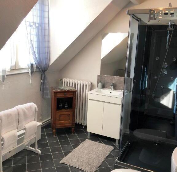 디럭스 룸 킹사이즈 침대, No 6 B&b