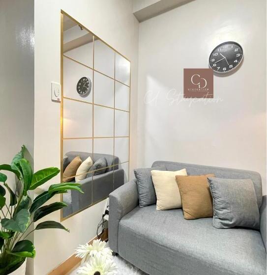 اتاق استاندارد چهارنفره با بالکن, Cd Staycation   Unit 4 At Trees Residences