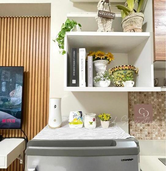 اتاق استاندارد چهارنفره با بالکن, Cd Staycation   Unit 4 At Trees Residences