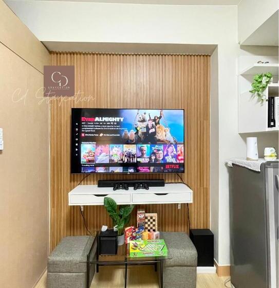 اتاق استاندارد چهارنفره با بالکن, Cd Staycation   Unit 4 At Trees Residences