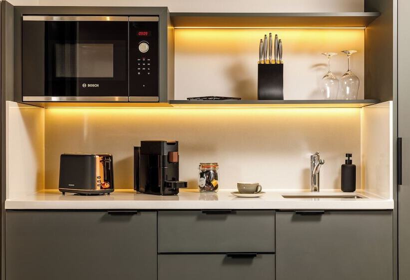 キングサイドベッドのスタンダードワンルーム, Southgate Hotel London