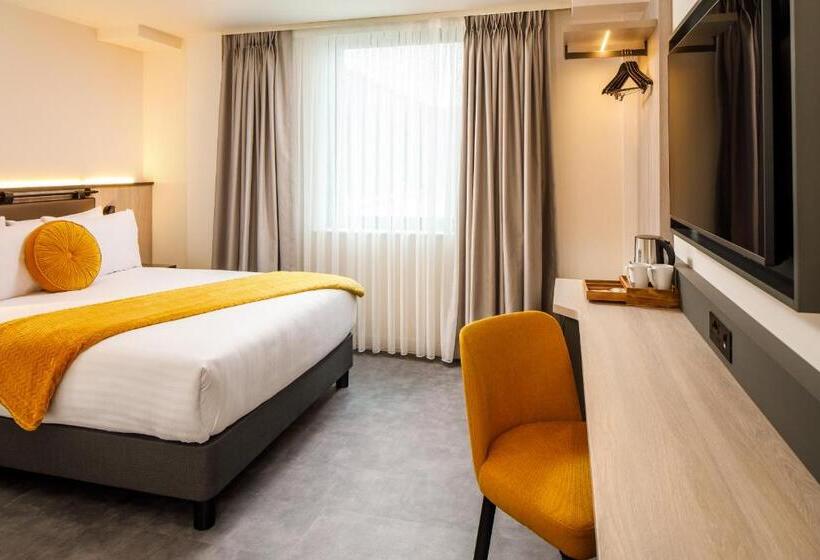 Номер Стандарт, Southgate Hotel London