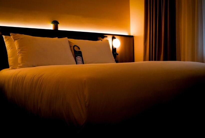 キングサイドベッドのスタンダードワンルーム, Southgate Hotel London