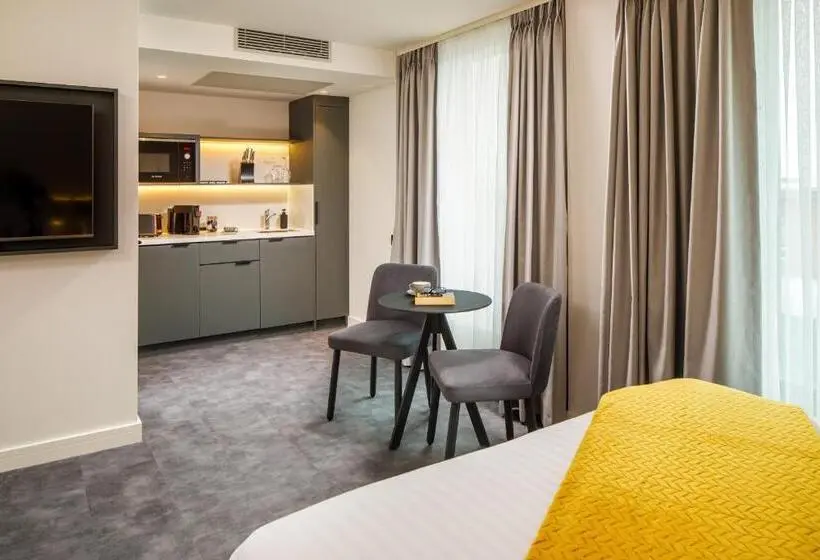 キングサイドベッドのスタンダードワンルーム, Southgate Hotel London