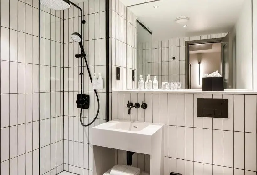 キングサイドベッドのスタンダードワンルーム, Southgate Hotel London