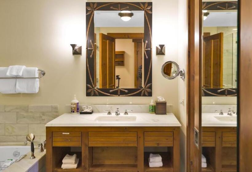 استودیو استاندارد با تخت کینگ, 1428 Lodge At Spruce Peak Ski In Ski In Ski Out King Studio