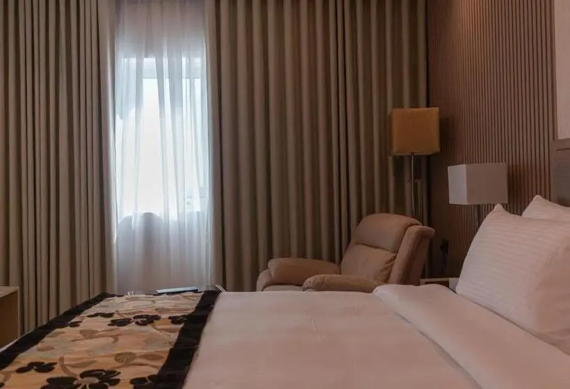 キングサイズベッドのデラックスルーム, Best Western Plus Jeddah Hotel Madinah Road