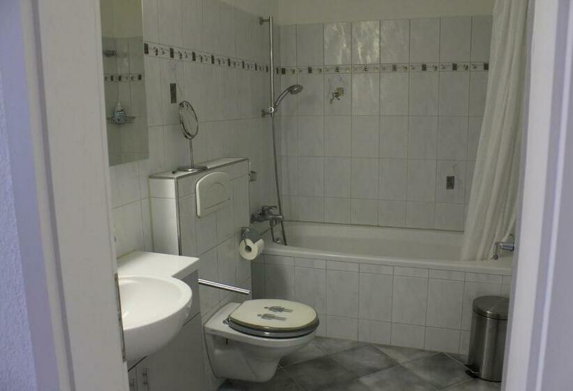 חדר יחיד בסיסי, Wohnzopf