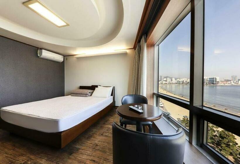 اتاق استاندارد با چشم‌انداز دریا, Bridge