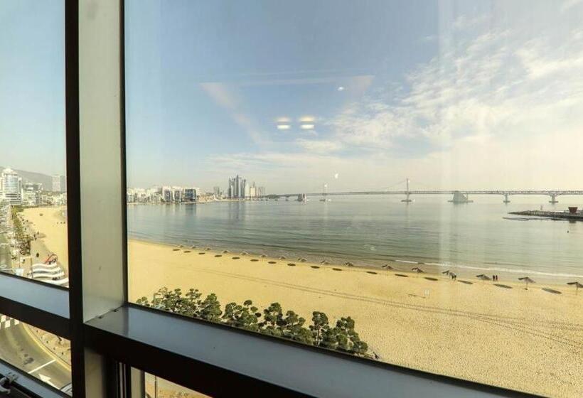 سوییت با چشم‌انداز دریا, Bridge