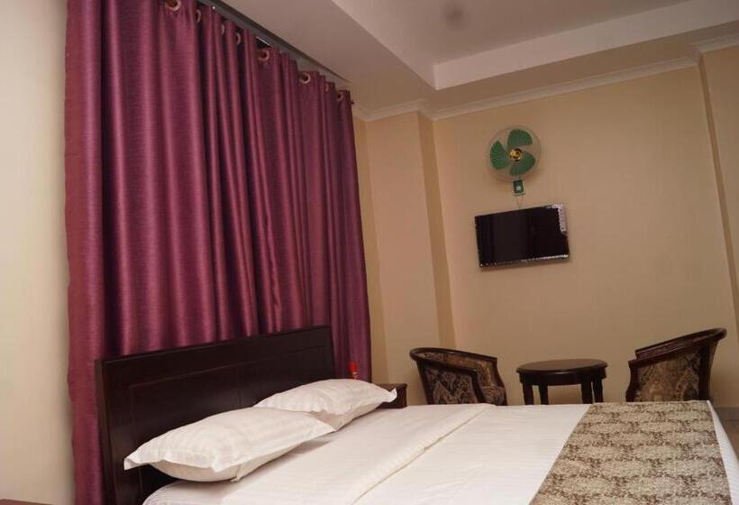 اتاق استاندارد, Diamonds