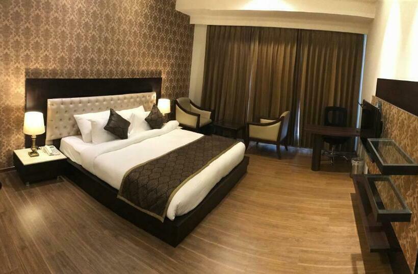 Pokój Deluxe, Imperia Suites