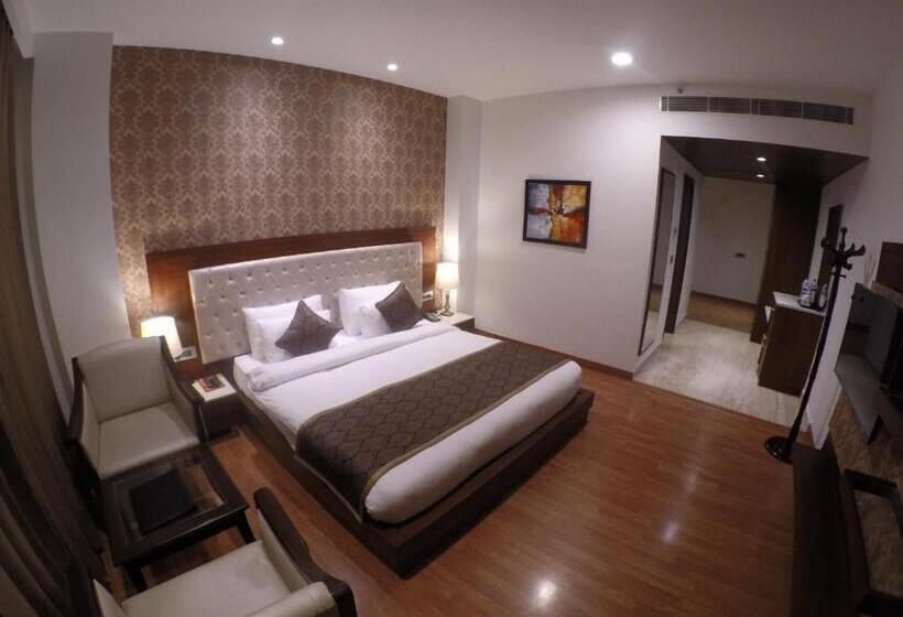 Suite, Imperia Suites