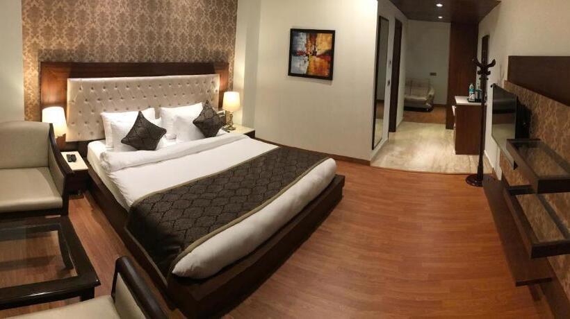 Suite, Imperia Suites