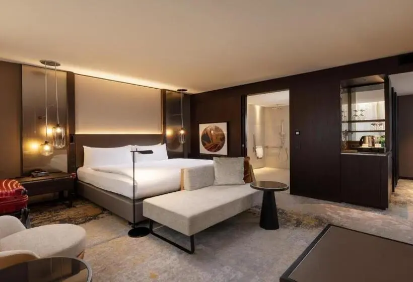 اتاق استاندارد با تخت بزرگ برای معلولان, Intercontinental   Ljubljana, An Ihg