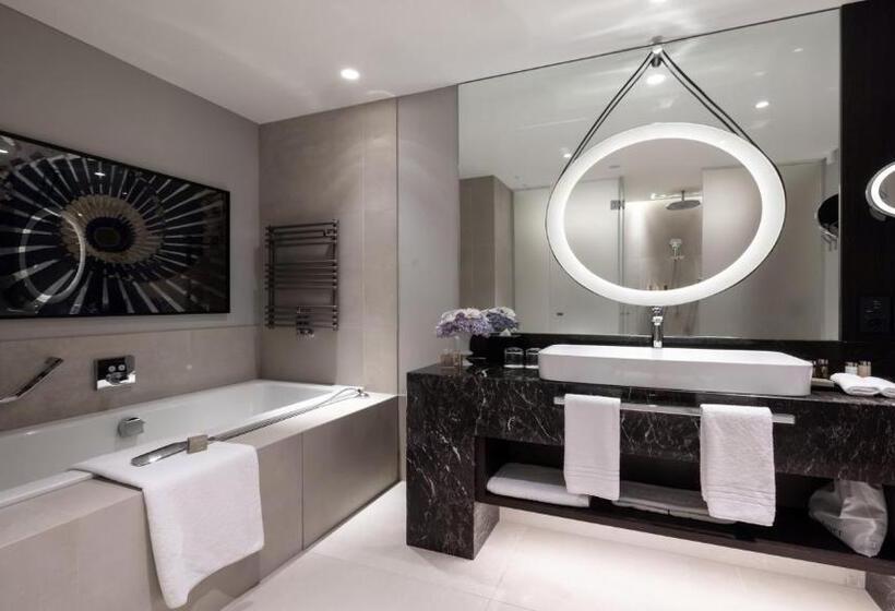 اتاق سوپریور با تخت بزرگ, Intercontinental   Ljubljana, An Ihg