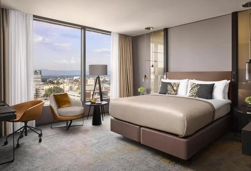 اتاق سوپریور با تخت بزرگ, Intercontinental   Ljubljana, An Ihg