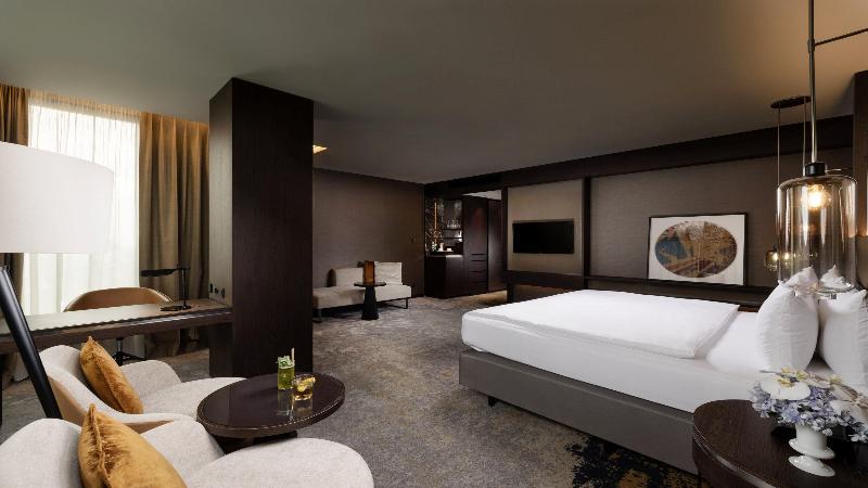 اتاق لوکس با تخت بزرگ, Intercontinental   Ljubljana, An Ihg