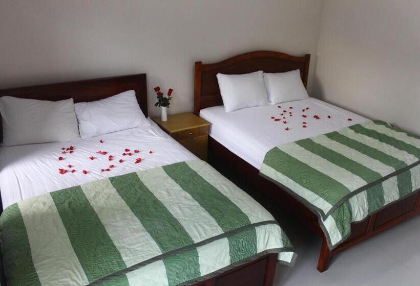 اتاق استاندارد چهارنفره با بالکن, Minh Kha