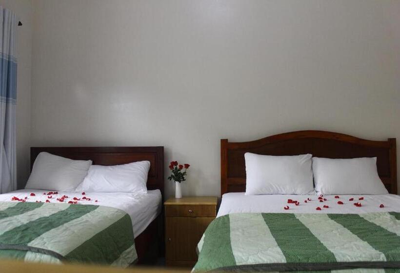 اتاق استاندارد چهارنفره با بالکن, Minh Kha