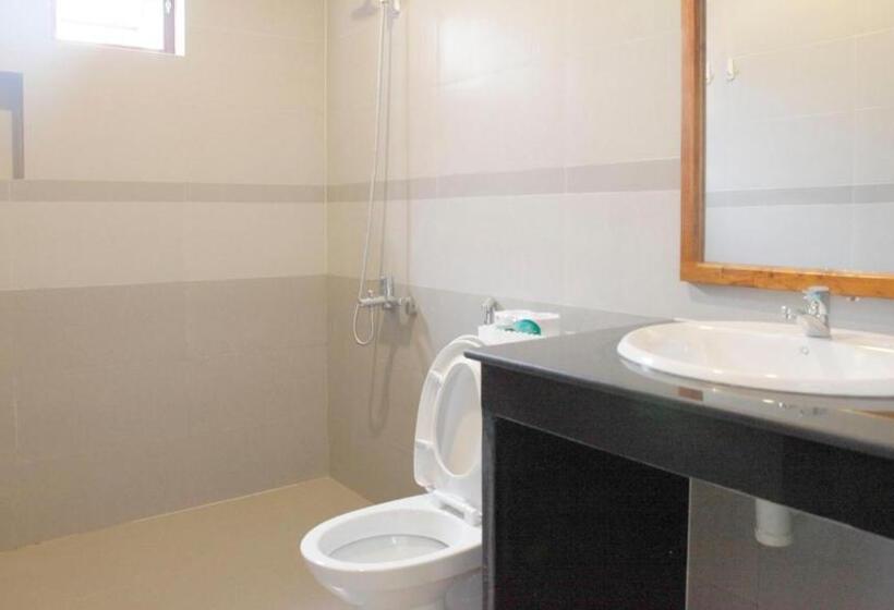 اتاق سوپریور, Minh Kha