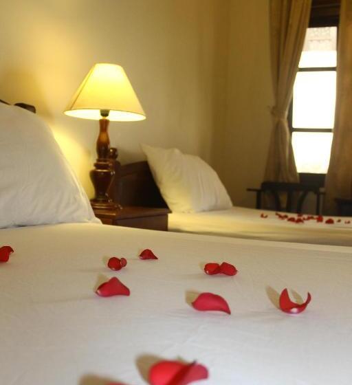 اتاق لوکس سه تخته, Minh Kha