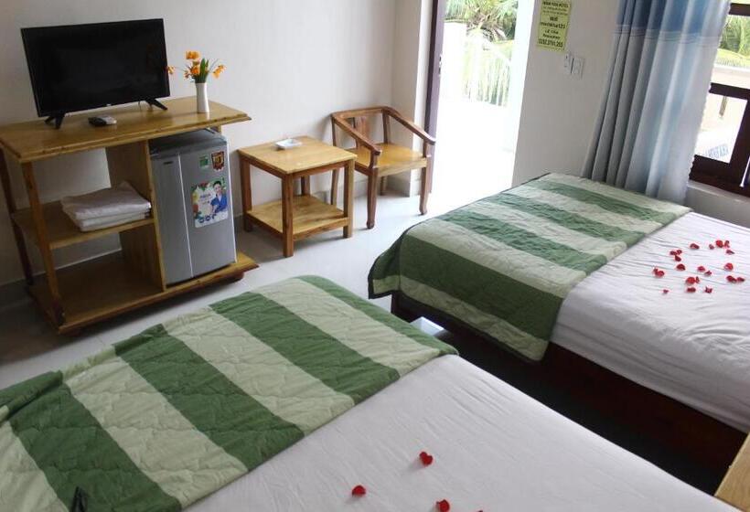 اتاق استاندارد چهارنفره با بالکن, Minh Kha