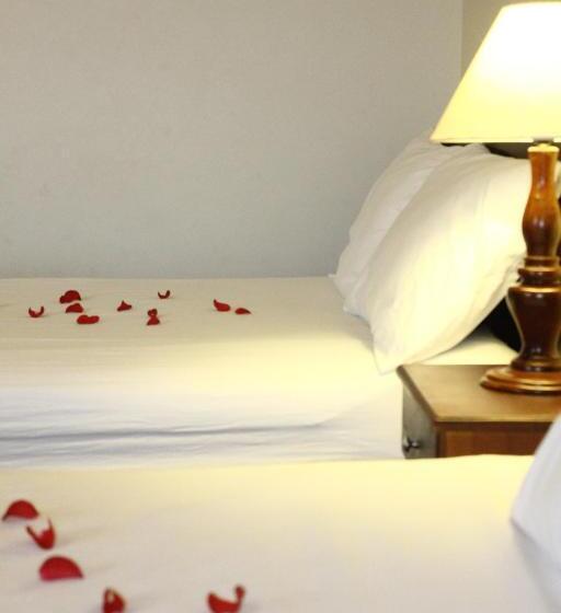 اتاق لوکس سه تخته, Minh Kha