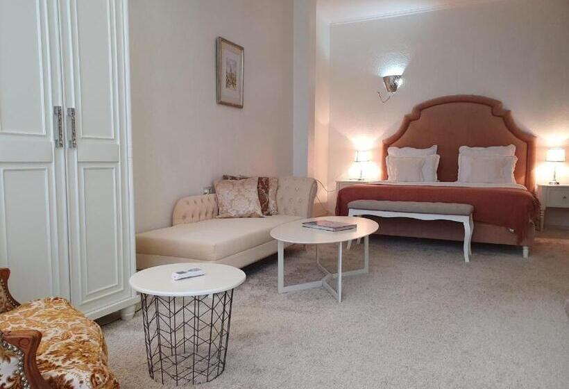 جناح, Tempo Boutique