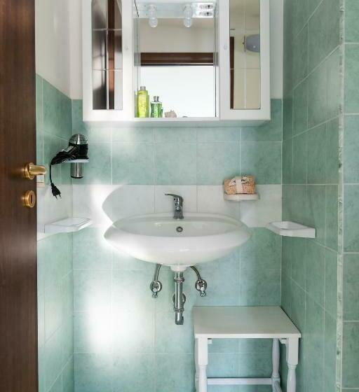 חדר דלוקס נוף לגינה, B&b Villaggio Regina